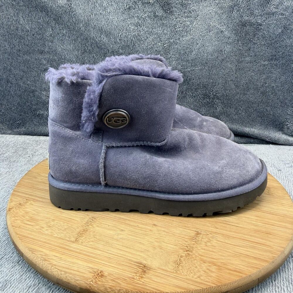 UGG Boots Womens Size 6 Purple Suede Shearling Ankle Winter Booties 1127352